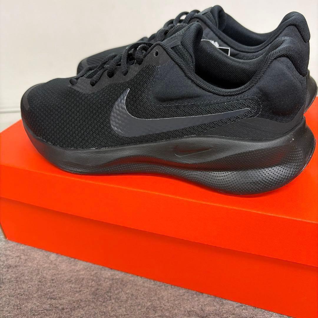 新品 NIKE ナイキ ランニングシューズ トレーニングシューズ 28.5 — image 4