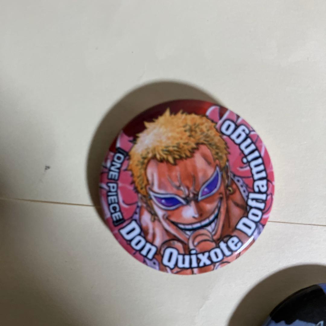 ONEPIECE ナツコミ 缶バッジ セニョール、ドフラミンゴ、ジンベエ — image 3