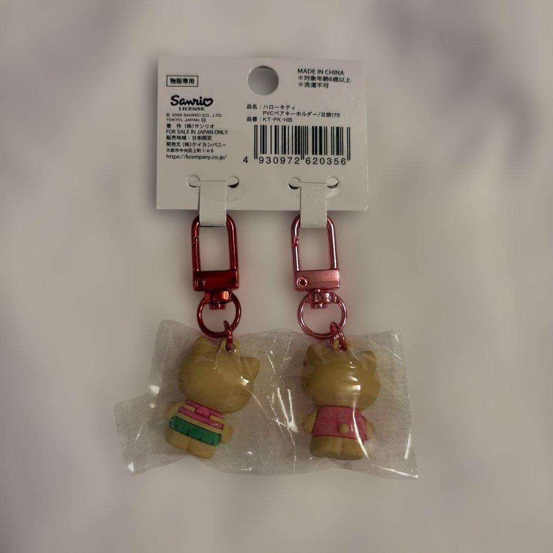 ハローキティ　PVCペアキーホルダー　新品　日焼けキティ — image 2