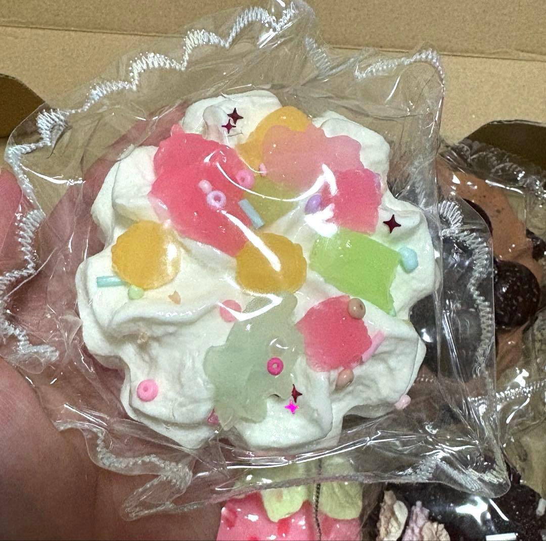海外スクイーズ　まとめ売り　MOMOCO momocoluv — image 3