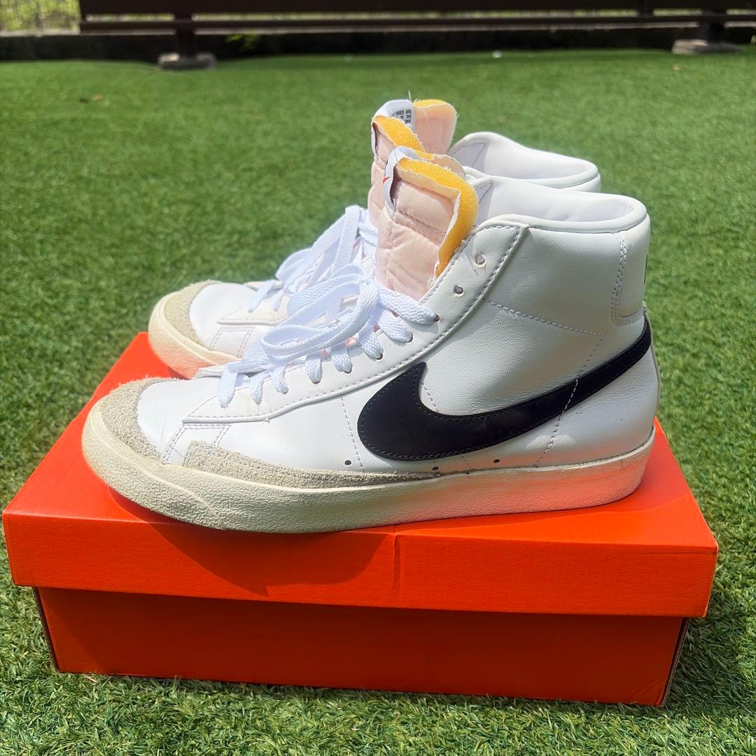 NIKE Blazer Mid White Black — image 2