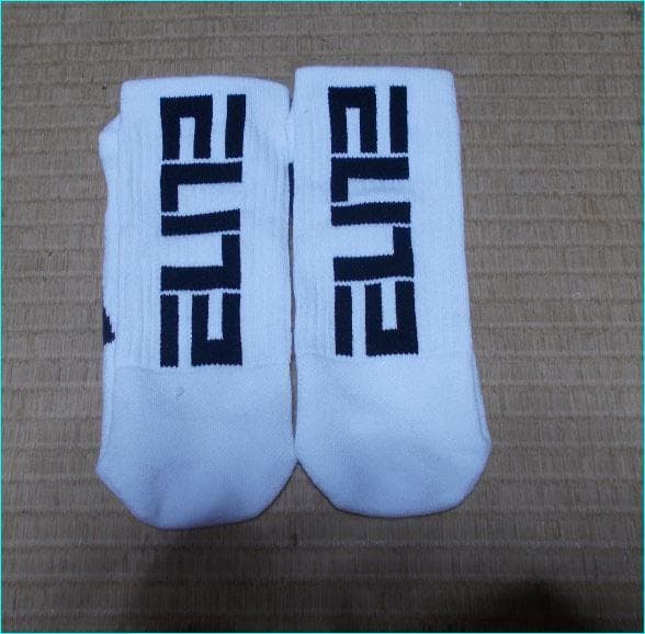 ヨシ様専用　NIKE ELITE ソックス 白のLサイズを1足 — image 2