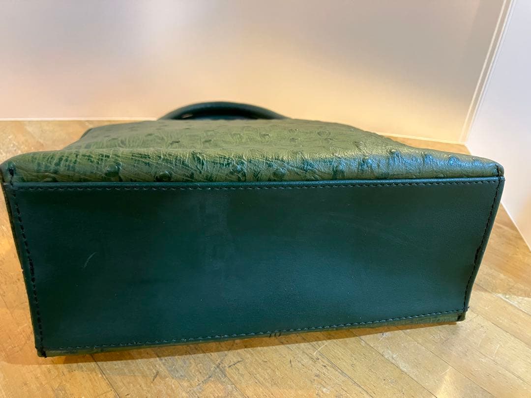 グリーン オーストリッチレザーハンドバッグ　小ぶり — image 4