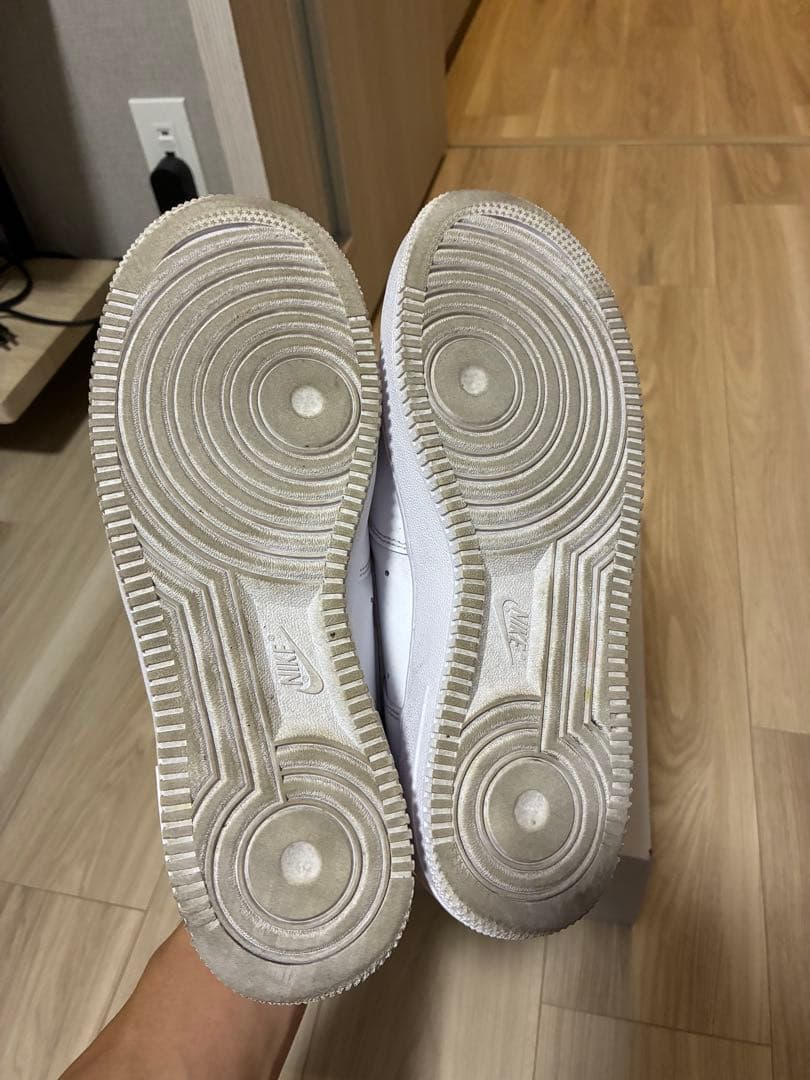 NIKE AIR FORCE 1 ホワイト スニーカー — image 3