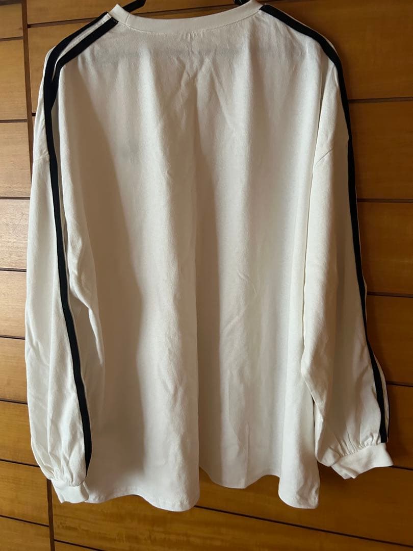 ワンポイント刺繍配色カラーライン入り口 ンT — image 2