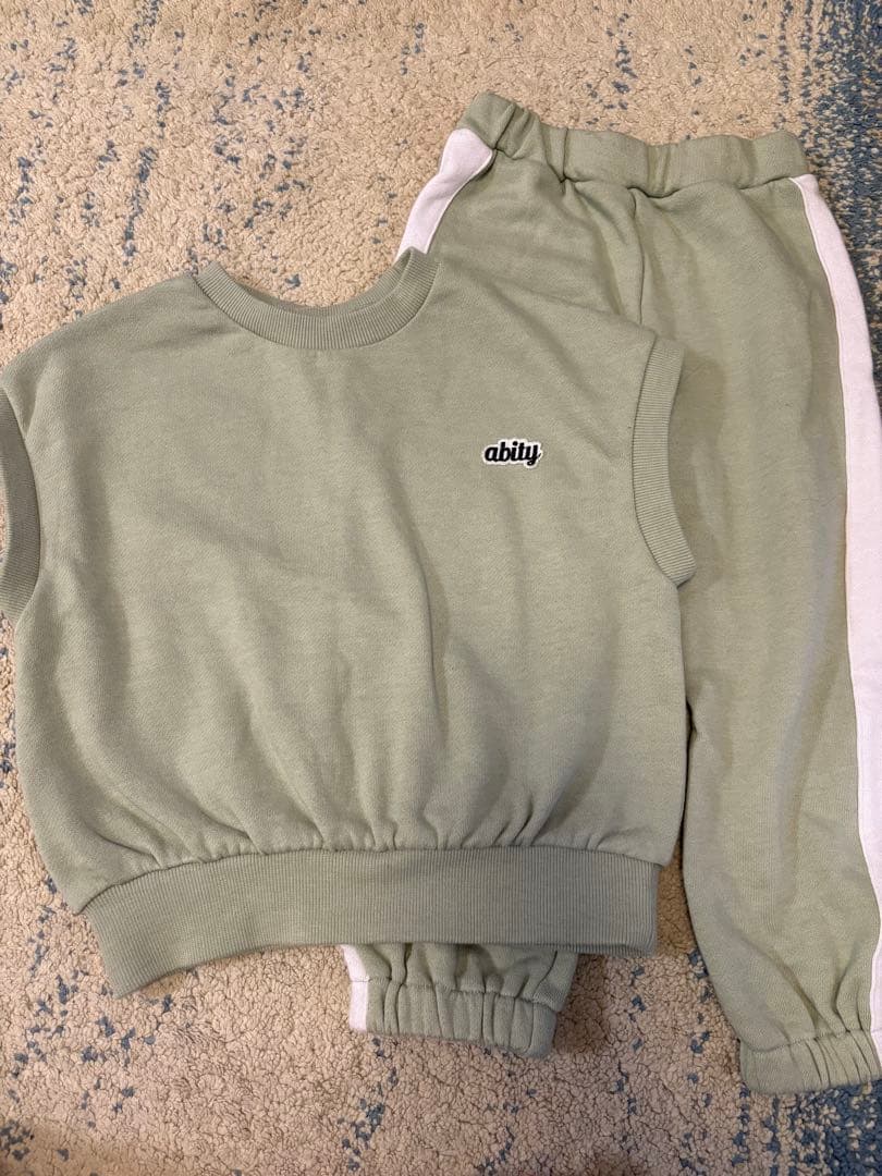 【美品】aBity select セットアップ　グリーン 110 — image 2