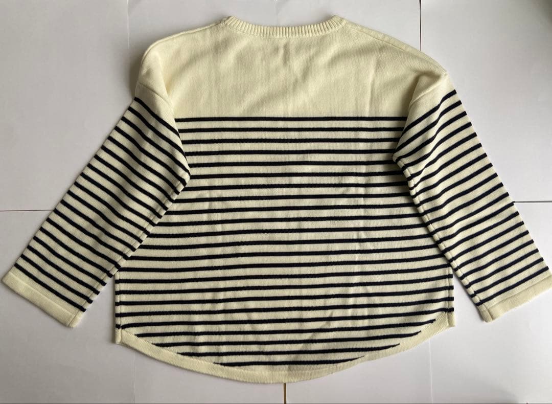 ボーダー柄 刺繍入り 長袖ニット クルーネック — image 2