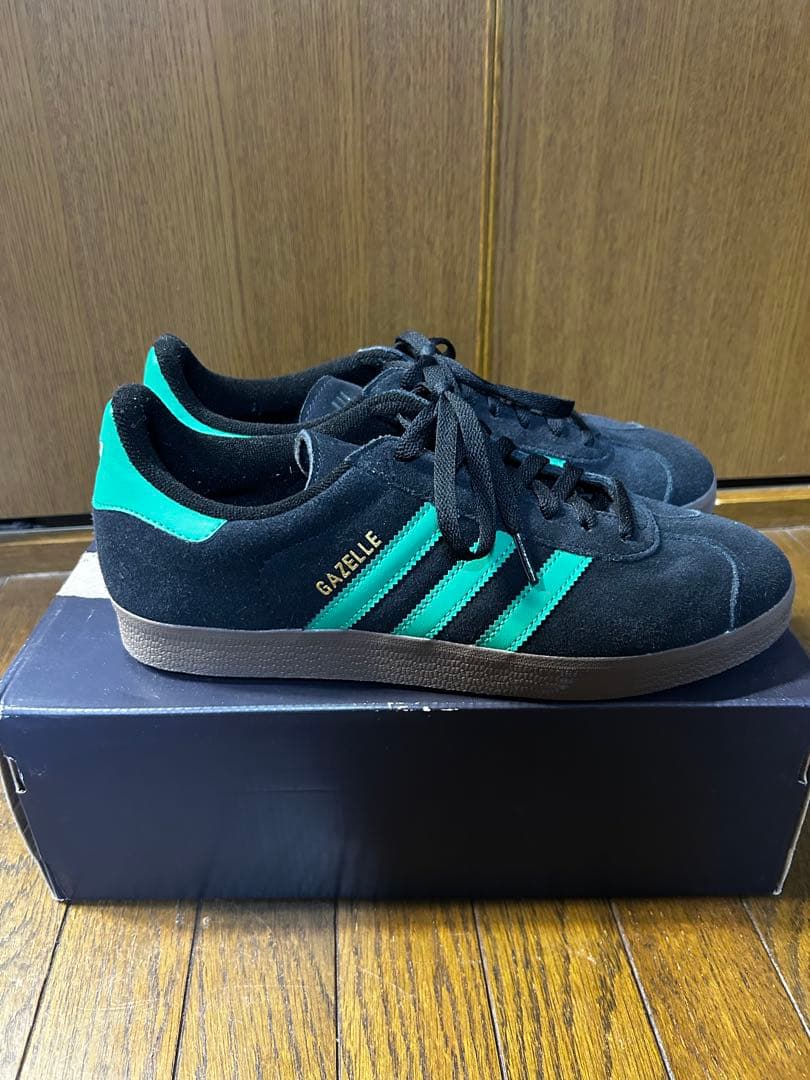【美品】【27.5】adidas GAZELLE ブラック グリーン スニーカー — image 2