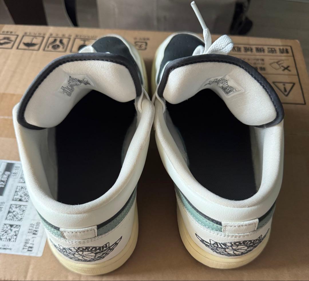 Nike Air Jordan 1 Low Jade Smoke — image 4