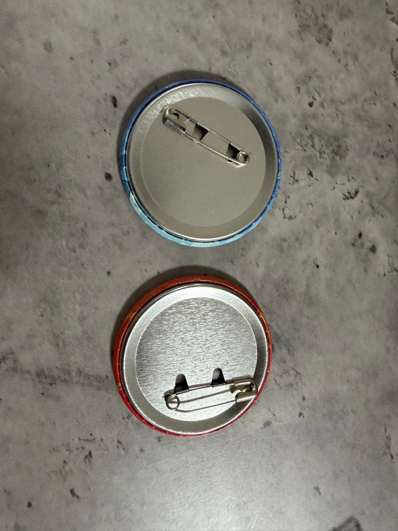 鬼滅の刃 缶バッジ 2個セット 煉獄杏寿郎 嘴平伊之助 — image 2