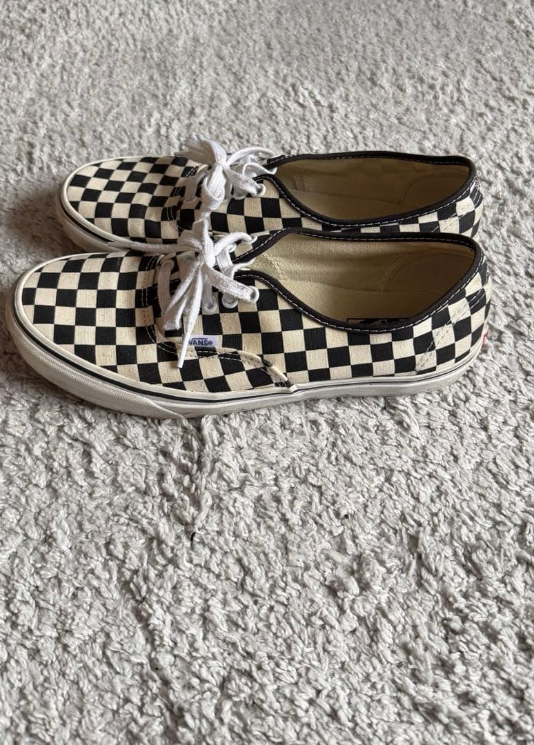 Vans チェッカー柄 スニーカー — image 2