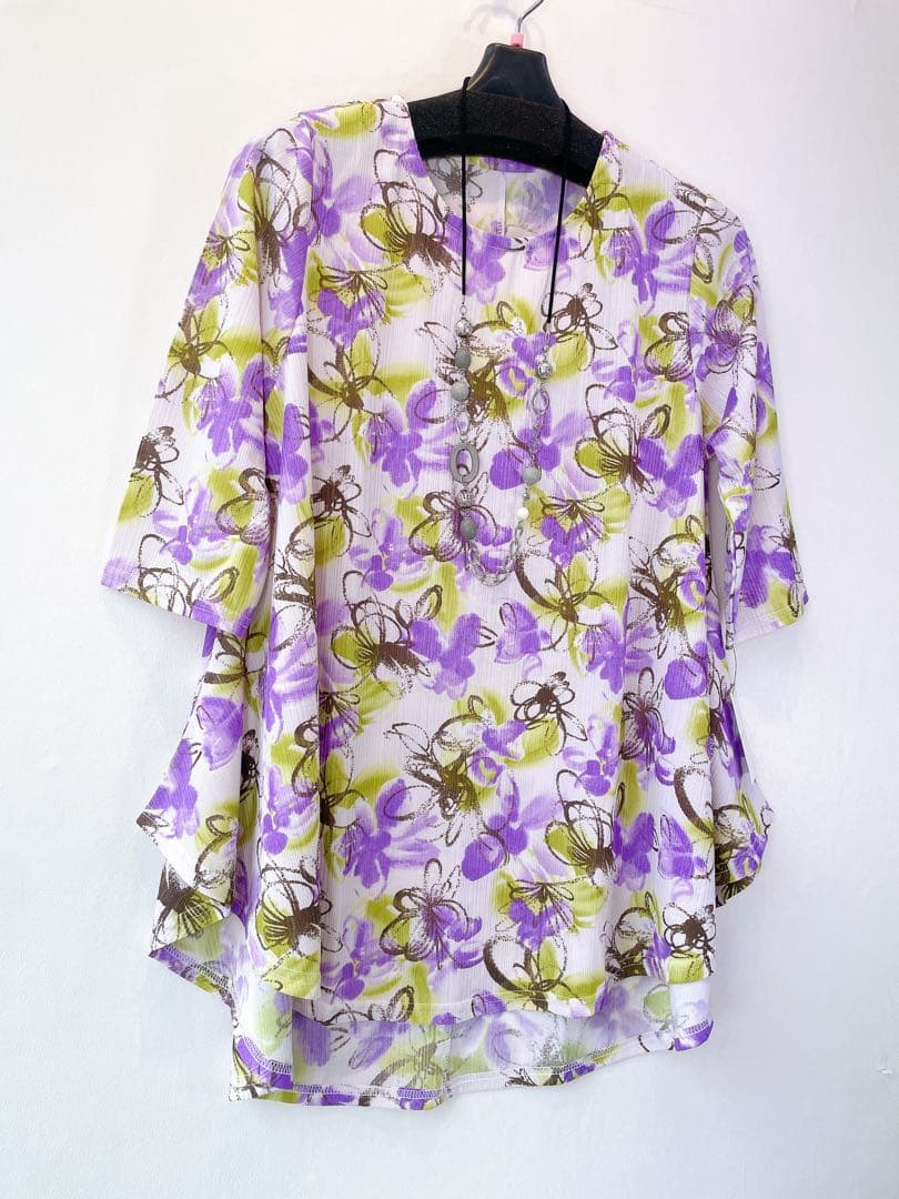 ９４８７【新品】婦人服　ミセス　トップス　カットソー　花柄　チュニック ブラウス — image 2