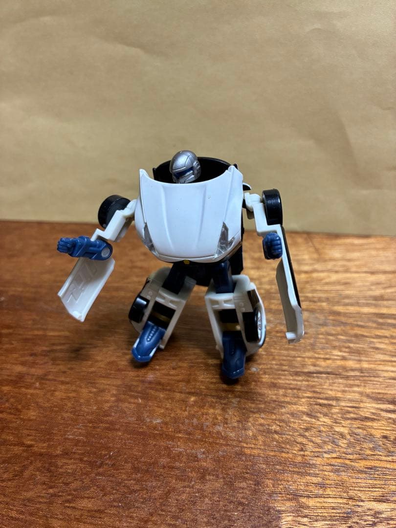 トランスフォーマー フィギュア 4体とダイヤロボ1体、合計5体変形ロボット — image 3