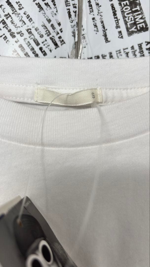 GU ジーユー カートコバーン 刺繍Tシャツ Sサイズ — image 3