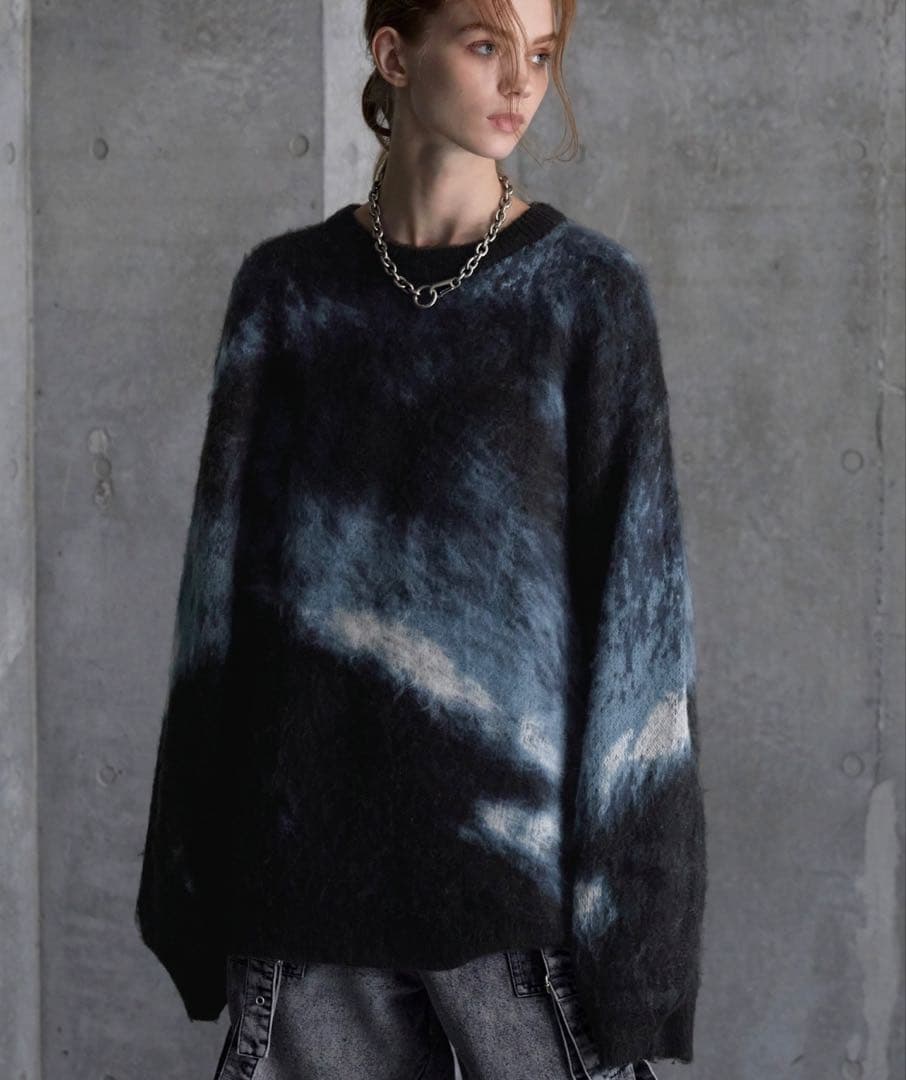 SERACE グラデーション モヘアタッチ ニット セーター ブラック ブルー — image 3