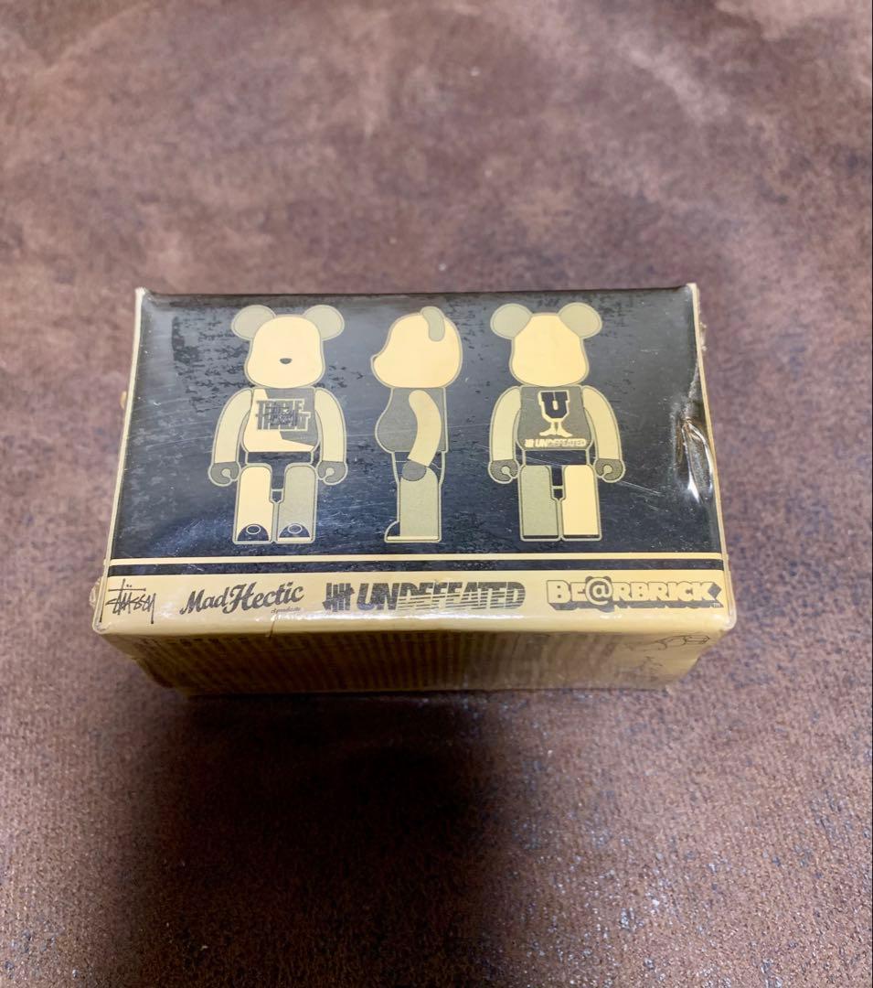 【未開封】BE@RBRICK UNDEFEATED STUSSY 100% ② — image 4