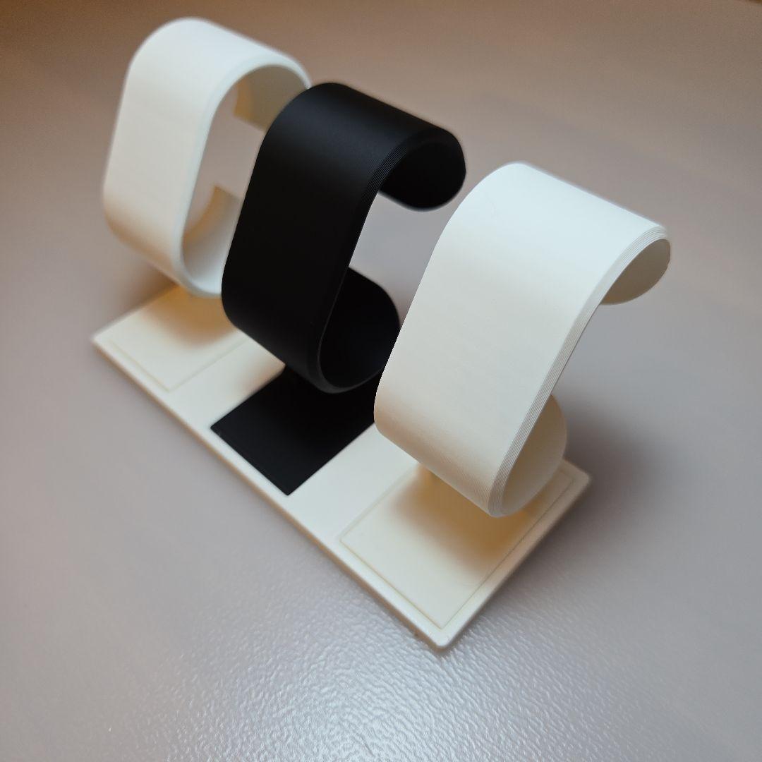 【2白い + 1黒】プラスチック製時計スタンド 3個 — image 3
