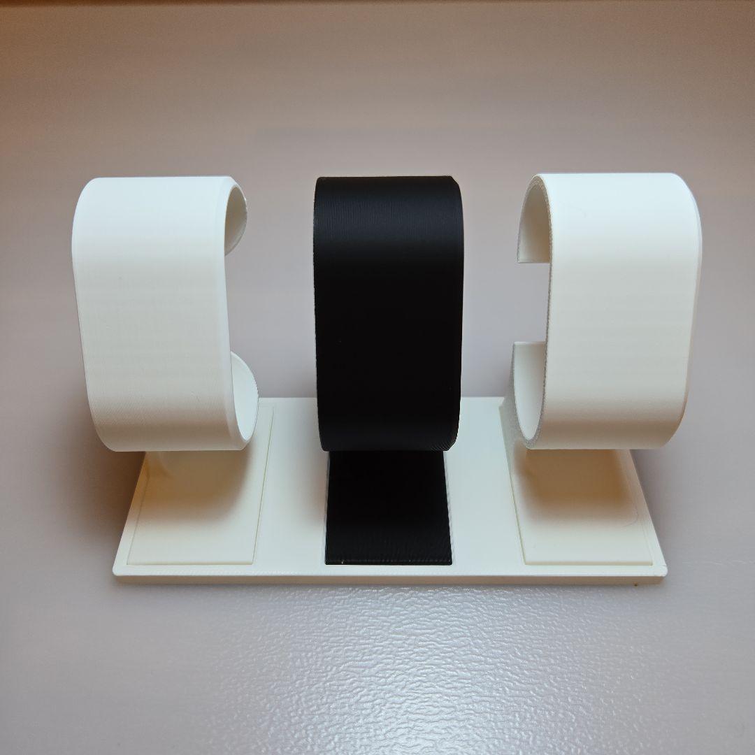 【2白い + 1黒】プラスチック製時計スタンド 3個 — image 4