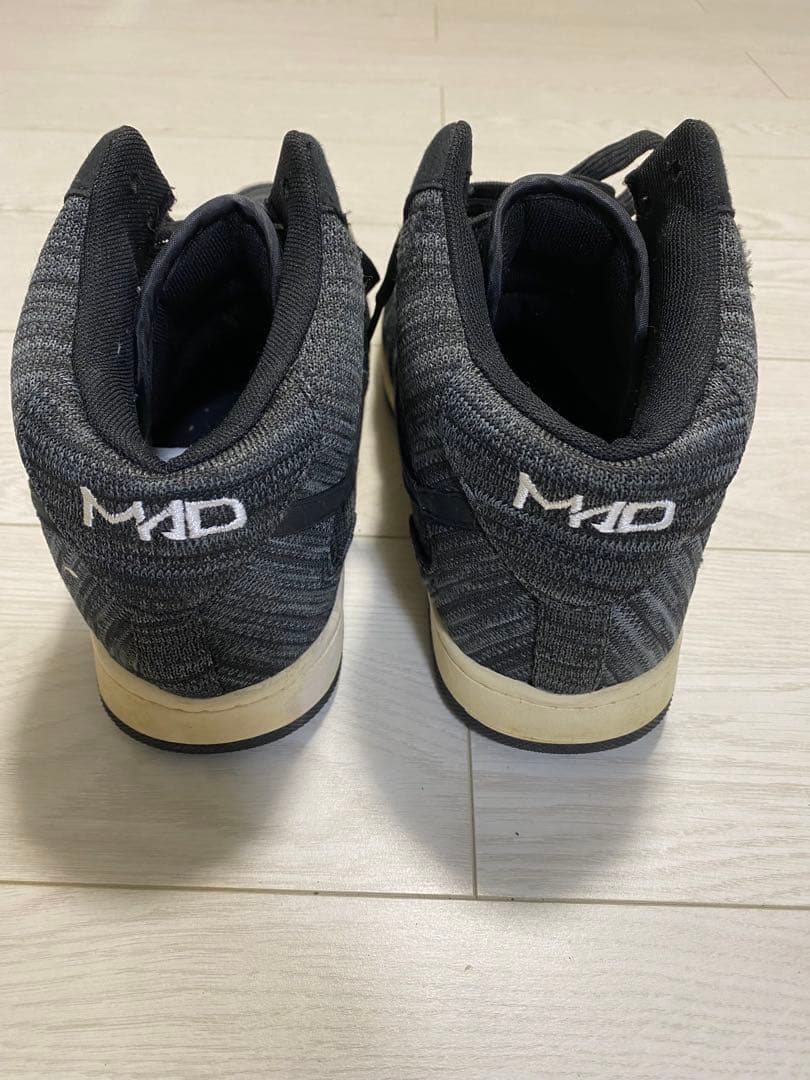 MAD ハイカットスニーカー ブラック/グレー — image 3