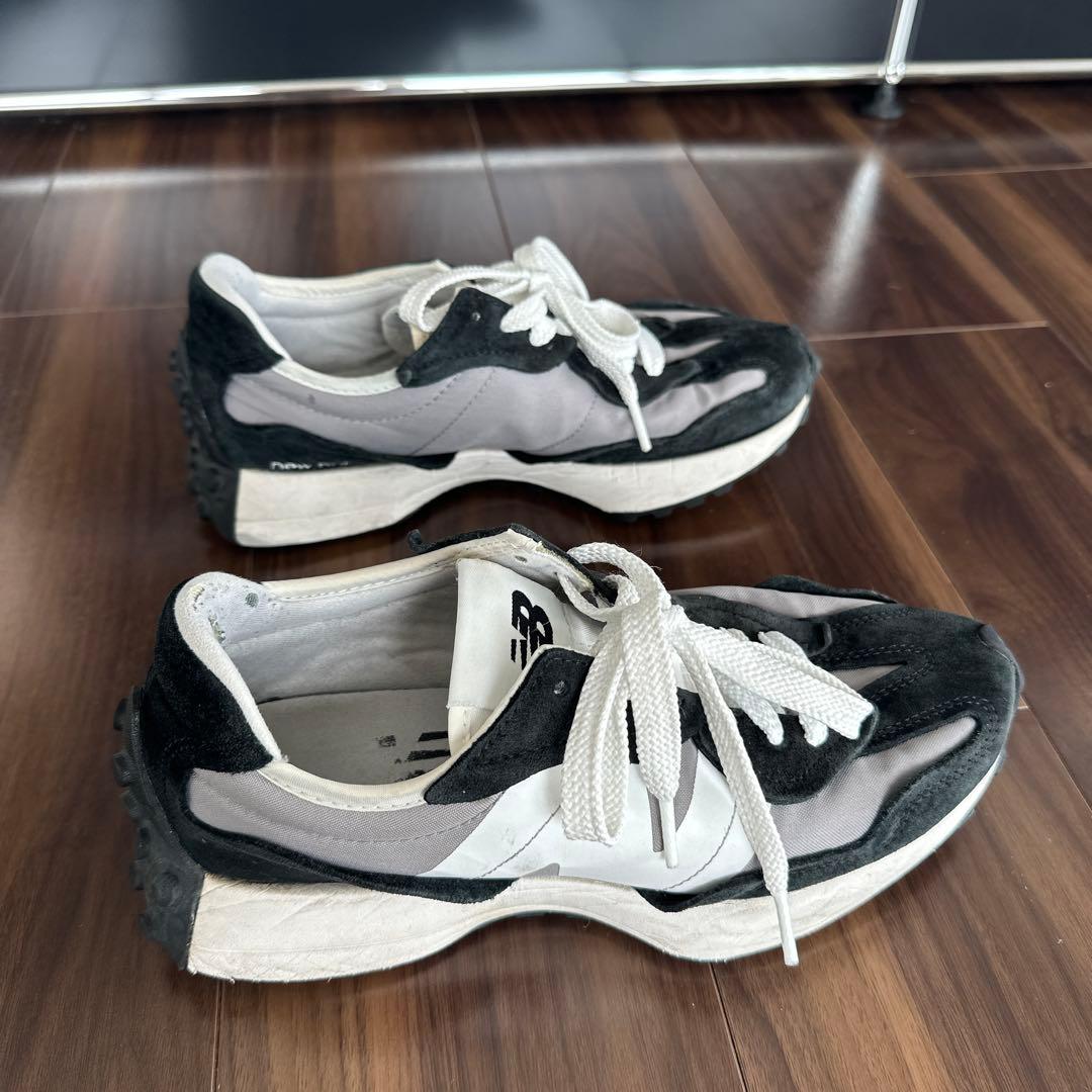 New Balance 327 ブラック グレー スニーカー — image 2