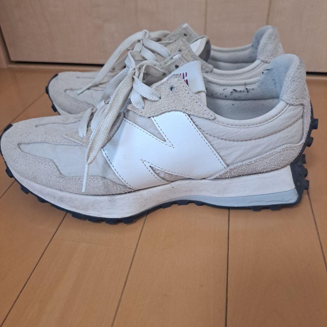 New Balance 327 オフホワイト スニーカー — image 2