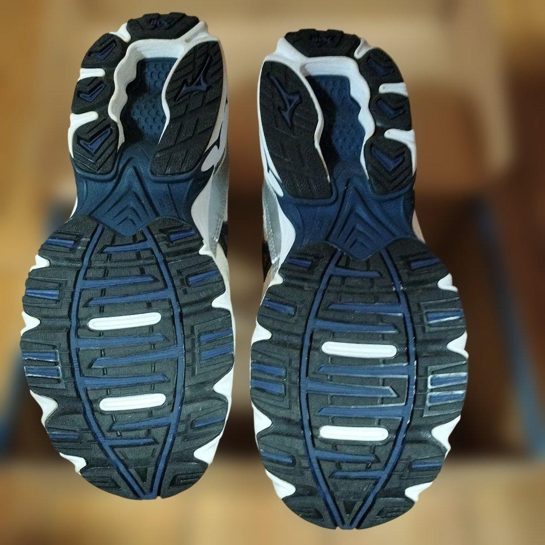 MIZUNO スニーカー ホワイト ネイビー — image 5