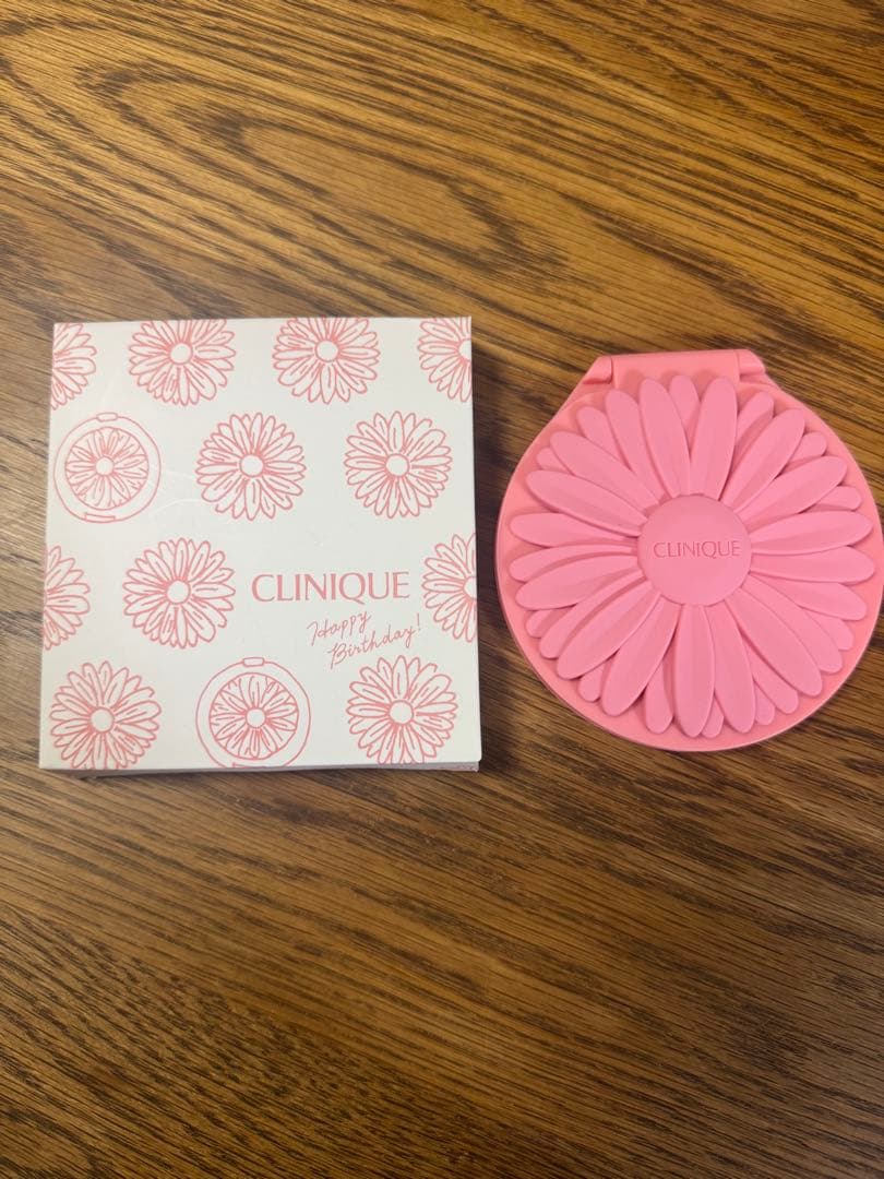 CLINIQUE フラワーモチーフ 手鏡 ミラー ピンク — image 2