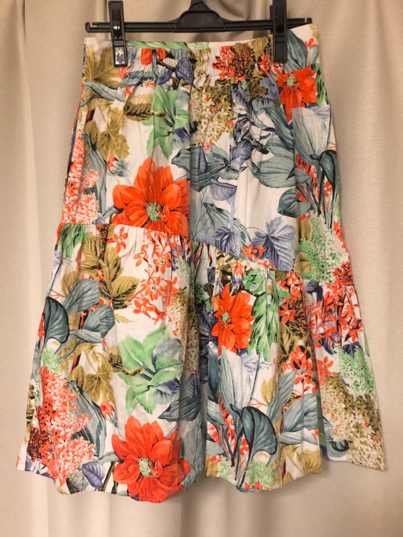 美品☆Zara花柄スカート ボタニカル フレア 膝下丈 S-M — image 2