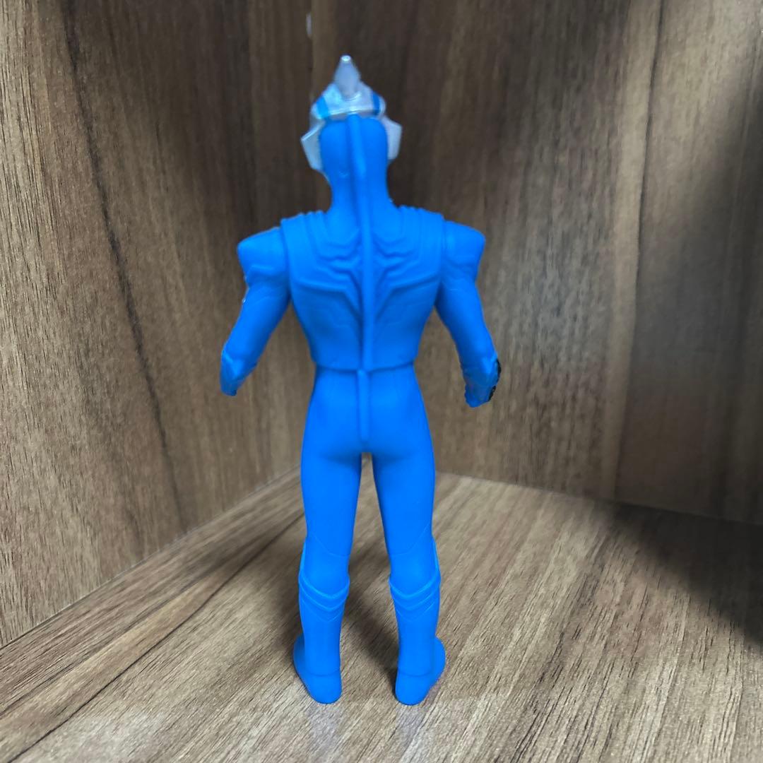 ウルトラマンフーマ　ソフビ — image 3