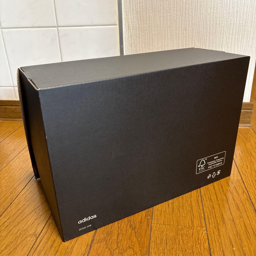 adidas アディダス　スニーカー　空箱　韓国限定 — image 4
