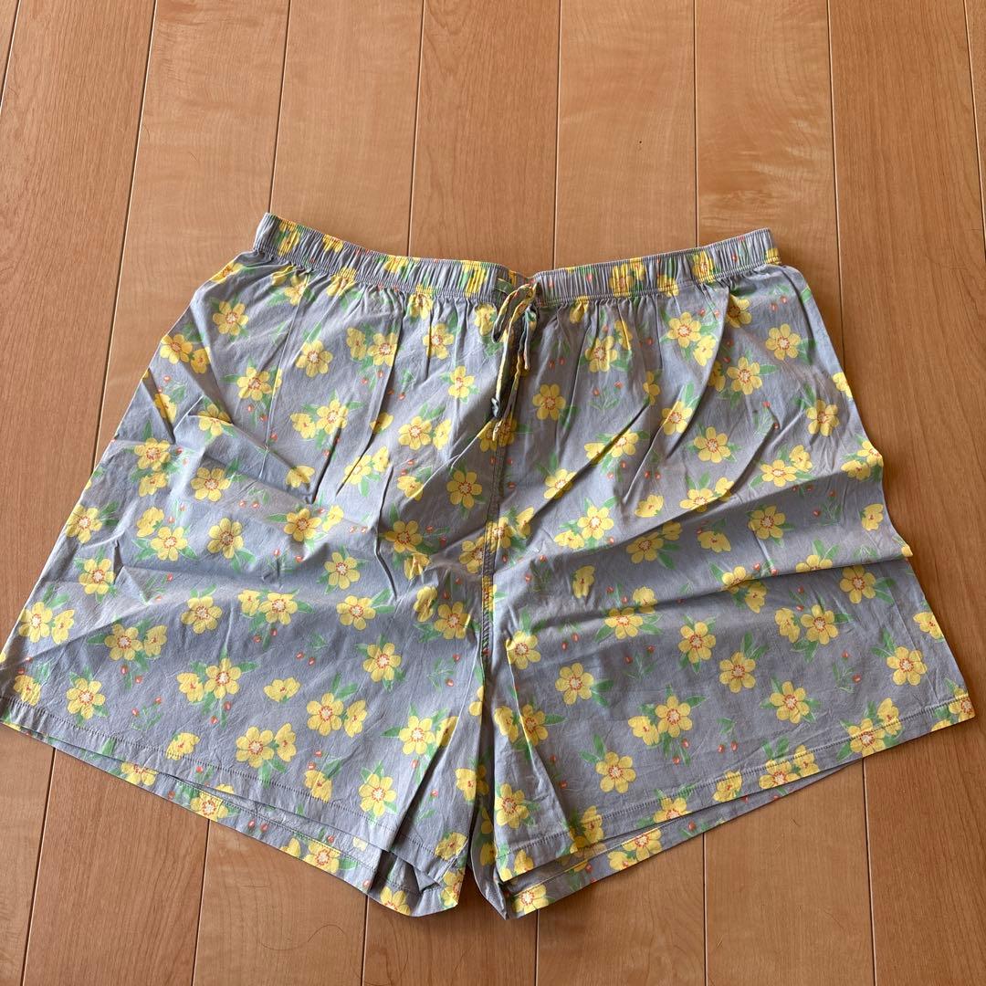 きなこ餅子様専用。UNIQLO 花柄 ルームウェア セットアップ グレー — image 3