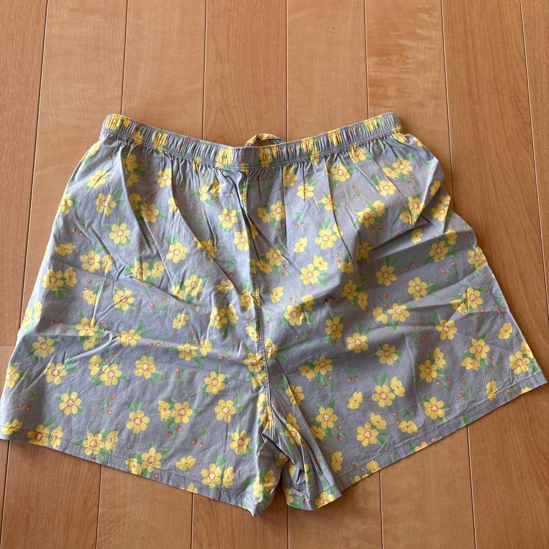 きなこ餅子様専用。UNIQLO 花柄 ルームウェア セットアップ グレー — image 4