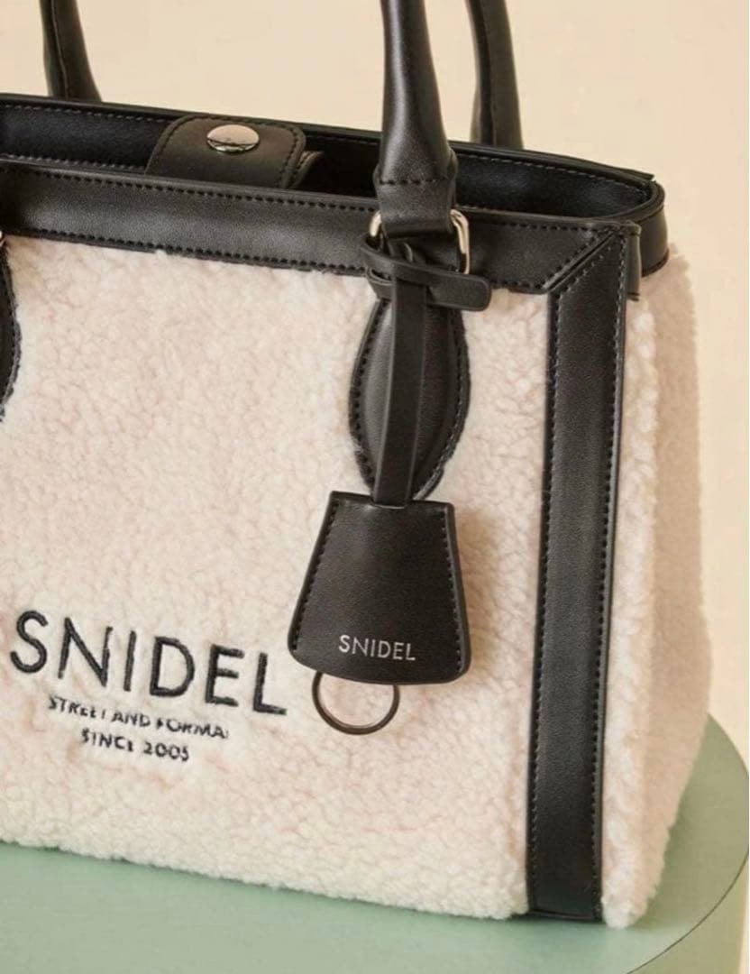 【新品未使用】SNIDEL スナイデル ボアロゴバッグ ハンドバッグショルダー付 — image 3