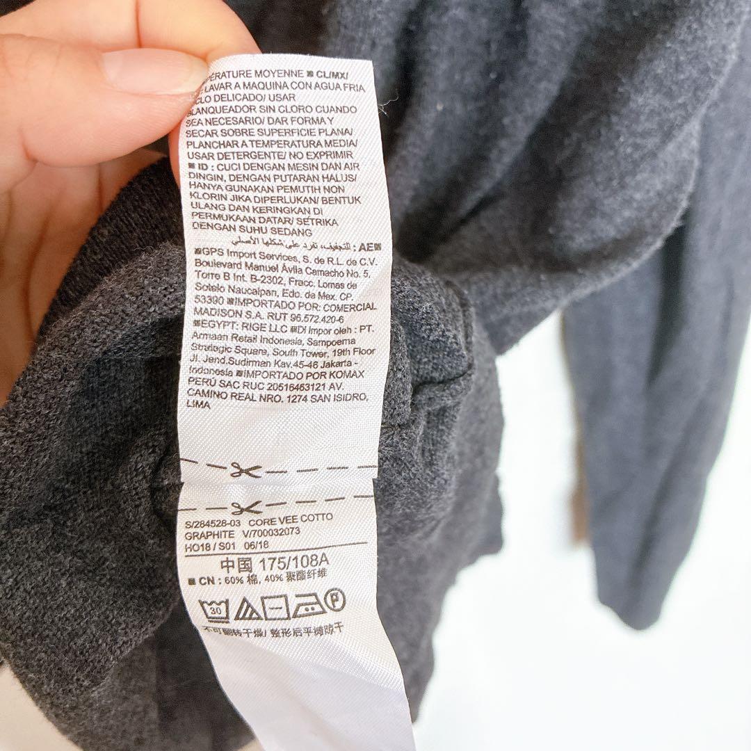 オールドネイビー Vネックセーター 無地 L 灰色 綿混 シンプル 秋服 — image 4
