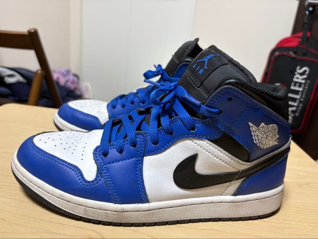 Nike Air Jordan 1 Mid Royal Blue — image 2