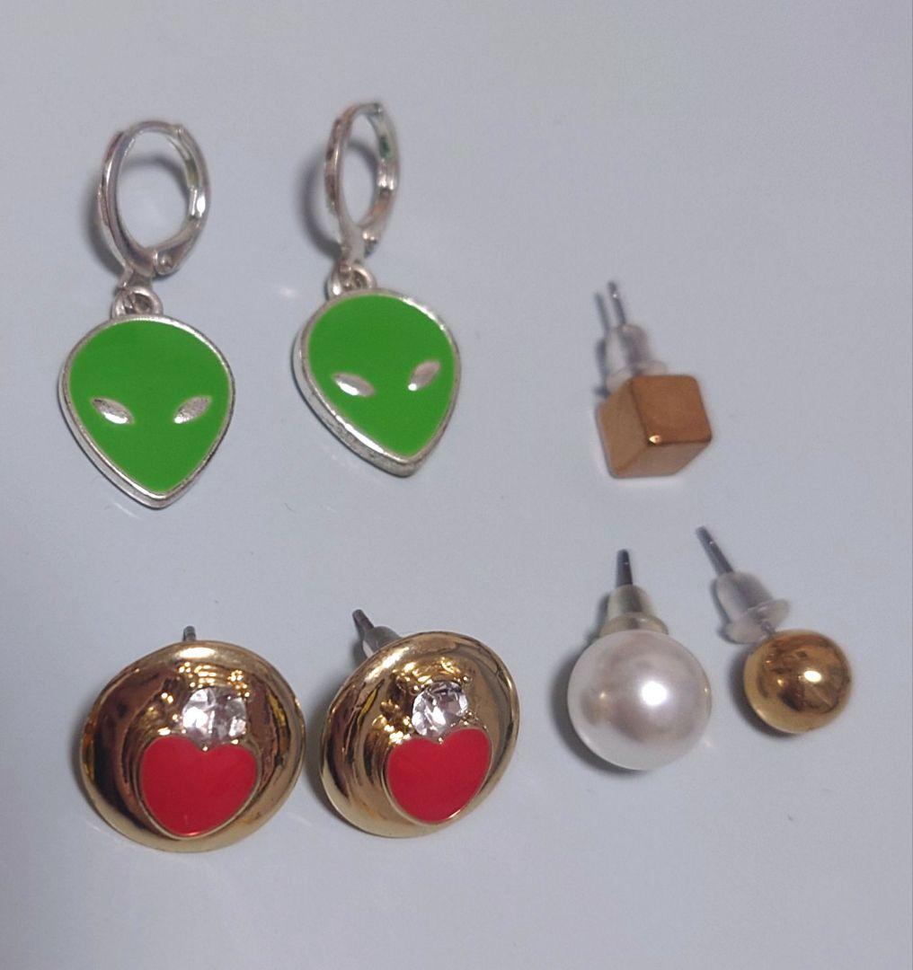 ピアス レディース H＆M 宇宙人 エイリアン おしゃぶり ハート 中華 個性的 — image 3