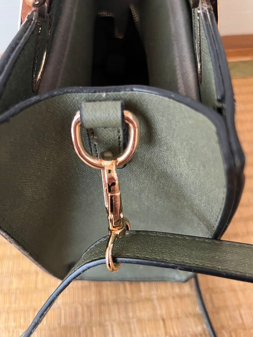 美品オリーブグリーン ハンドバッグ　バンダナ付き — image 5