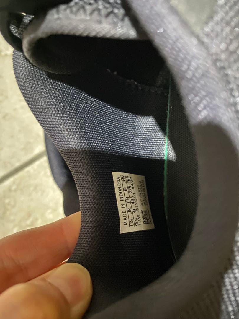 adidas スニーカー ブラック 27.5cm — image 2