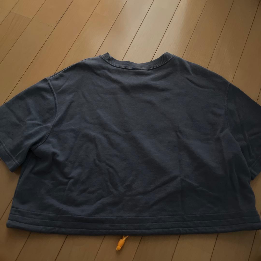 NIKE クロップド丈 半袖Tシャツ 裾ドローコード — image 2