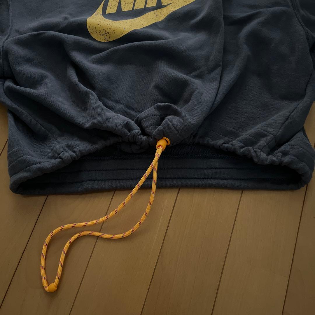 NIKE クロップド丈 半袖Tシャツ 裾ドローコード — image 3