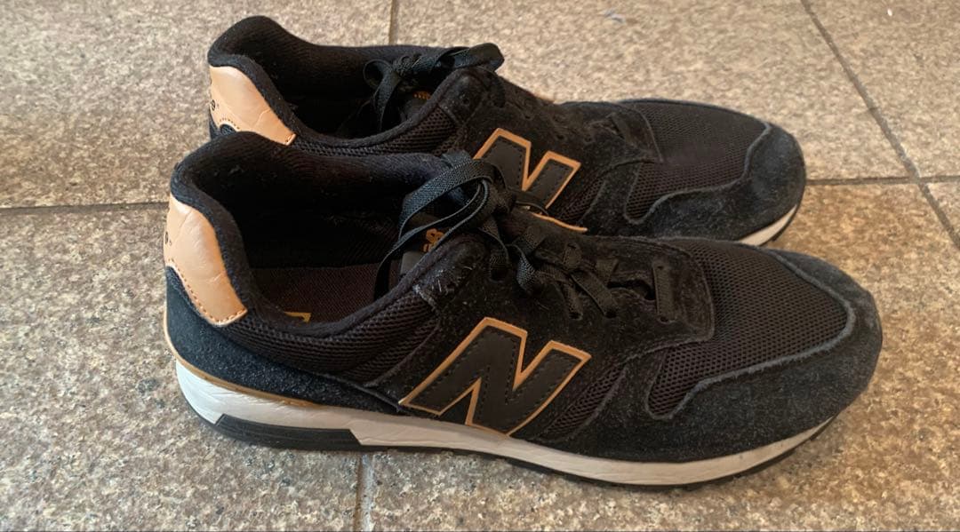 New Balance 565 ブラック ゴールド スニーカー — image 3
