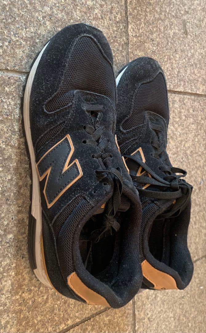 New Balance 565 ブラック ゴールド スニーカー — image 4