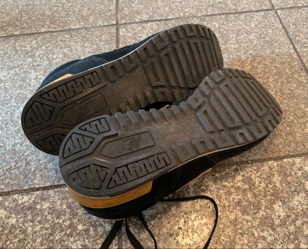 New Balance 565 ブラック ゴールド スニーカー — image 5