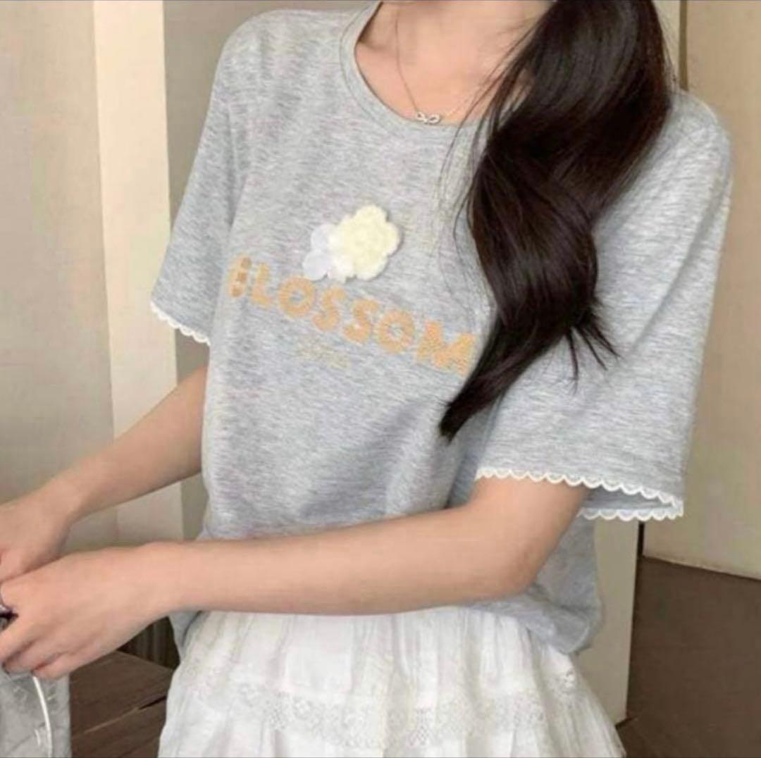 BLOSSOM ロゴ刺繍 半袖Tシャツ グレー — image 4