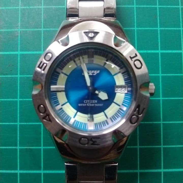 ジャンク品　CITIZEN OXY 腕時計 本体 ブルー文字盤 — image 2
