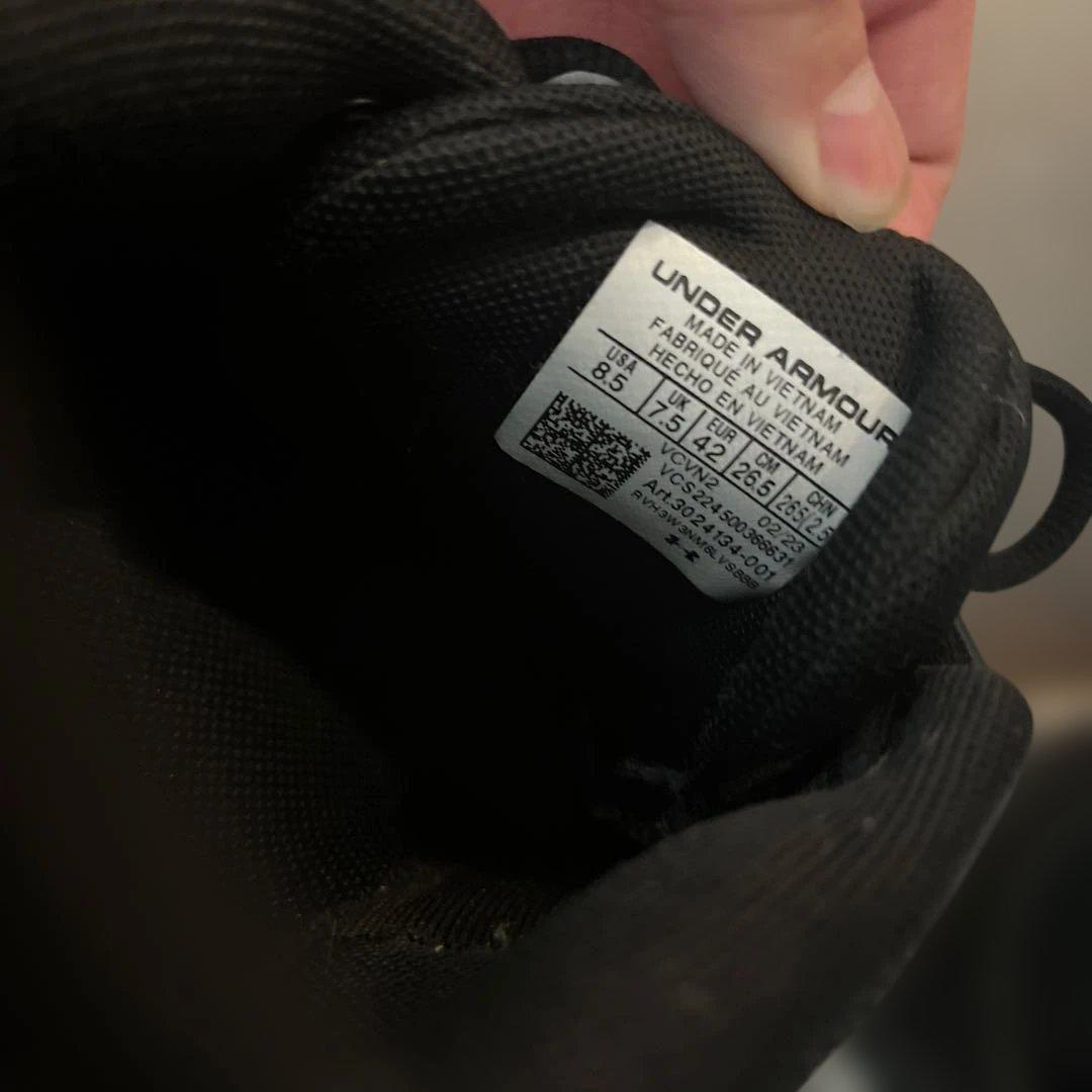 Under Armour スニーカー ブラック 26.5cm — image 3