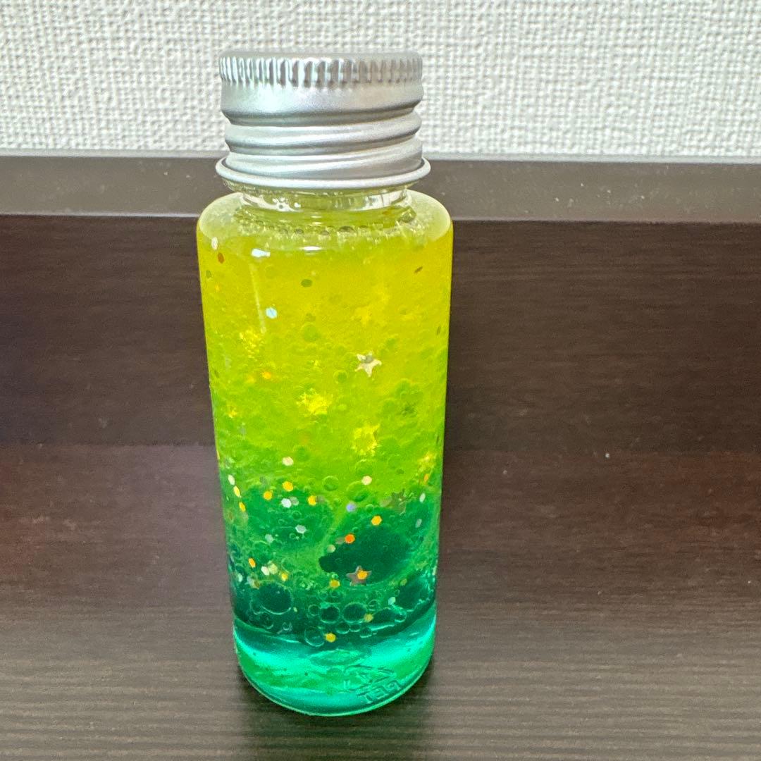 バイカラーボトル　センサリーボトル♡手作りおもちゃ　カラフルな星空を見てみよう — image 4