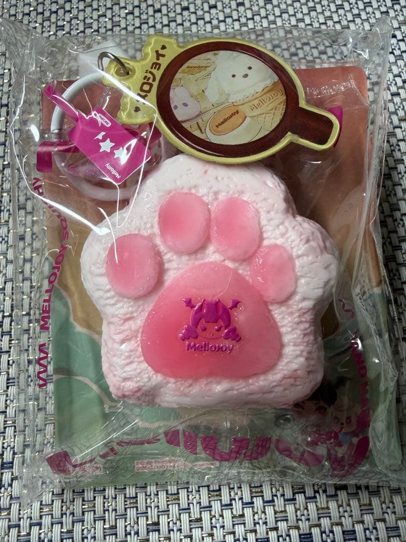 Mellojoy Mini Land 肉球 スクイーズ キーホルダー — image 2