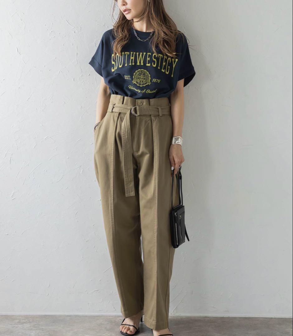 ボンジュールサガン カレッジ刺繍ピグメントスウェットTシャツ　ネイビー — image 2