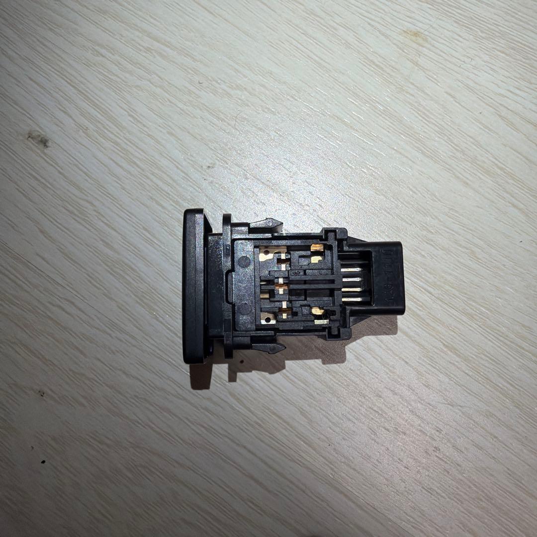 トヨタ純正　4駆　AUTOスイッチ — image 2